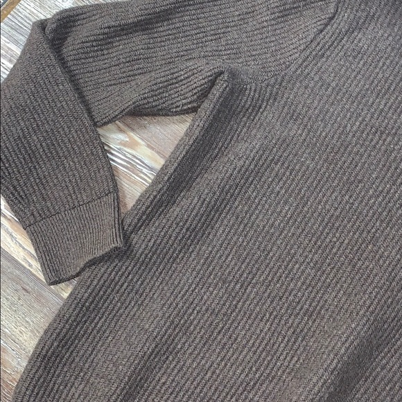 Banana Republic sweater - Picture 3 of 4